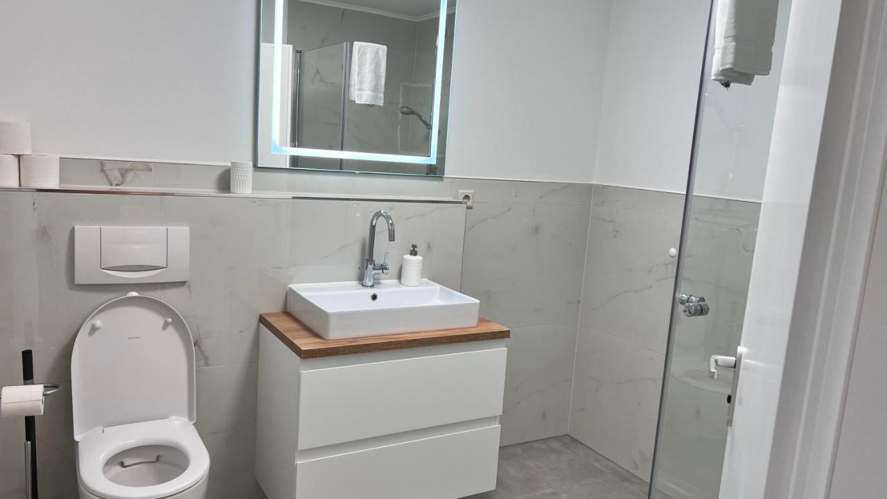 Awad'S White Apartment Руст Екстер'єр фото